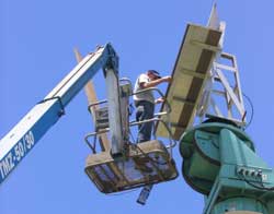 Cherry Picker for antenna Testing